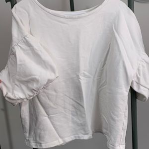 Puff sleeve shirt
